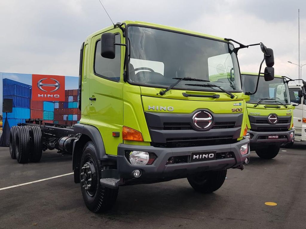 Truk Euro 4 Laku Keras! Hino Dapat Pesanan Tembus 7.500 Unit Truk Euro 4 Laku Keras! Hino Dapat Pesanan Tembus 7.500 Unit