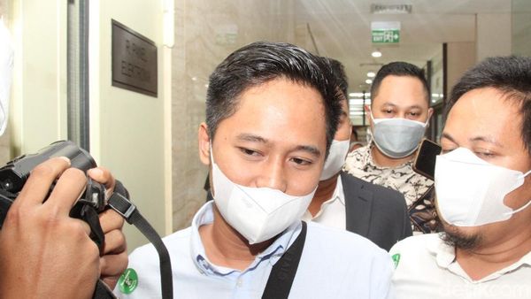 Penampakan Doni Salmanan Sebelum Ditahan