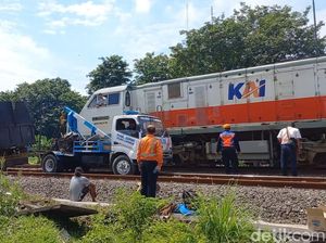 Kecelakaan Kereta Api di Lamongan, Ini Kesaksian Penumpang Truk Terseret Kecelakaan Kereta Api di Lamongan, Ini Kesaksian Penumpang Truk Terseret