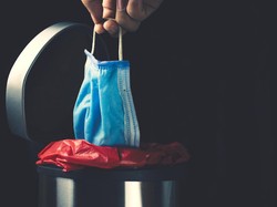 Aturan Masker Dilonggarkan, COVID-19 RI Masuk Transisi Menuju Endemi