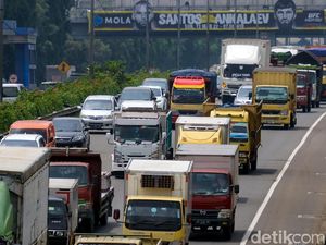UU Lalu Lintas dan Angkutan Jalan Perlu Segera Direvisi UU Lalu Lintas dan Angkutan Jalan Perlu Segera Direvisi