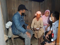 Mbah Yatimah yang Kehilangan Uang Tabungan Terima Bantuan: Atiku Wis Ayem