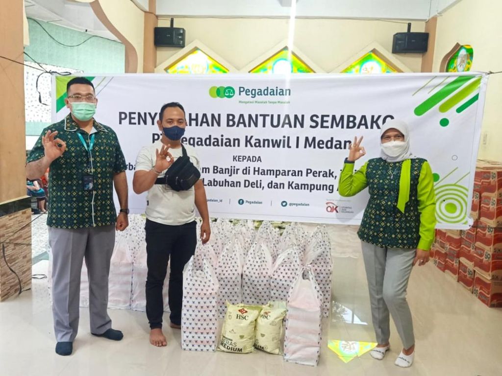 Pegadaian Beri Sembako-Obat untuk Korban Banjir di Medan & Banten