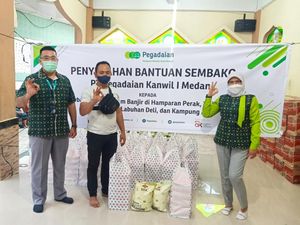Pegadaian Beri Sembako-Obat untuk Korban Banjir di Medan & Banten Pegadaian Beri Sembako-Obat untuk Korban Banjir di Medan & Banten