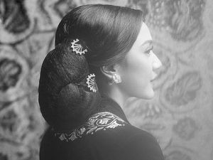 8 Foto Prewedding Putri Tanjung-Guinandra, Anggun Bersanggul & Pakai Kebaya