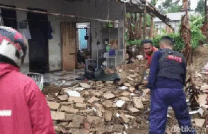 Puting Beliung Rusak 50 Rumah di Sukabumi