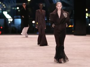 Dituduh Tipu Desainer RI Soal Paris Fashion Week, Ini Kata Fashion Division Dituduh Tipu Desainer RI Soal Paris Fashion Week, Ini Kata Fashion Division