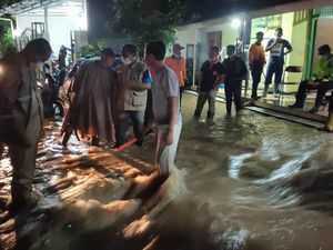Tanggul Sungai Dawe Kudus Jebol, Golantepos Kebanjiran