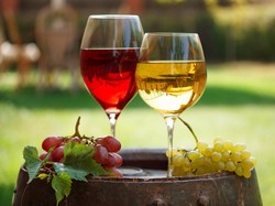 Sering Minum Wine Ternyata Bikin Kadar Kolesterol Naik, Ini Sebabnya