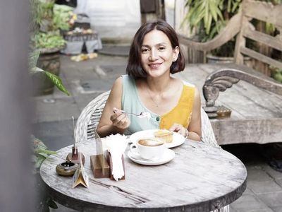Awet Muda! Wanda Hamidah Paling Suka Makan Kepiting dan Ngopi