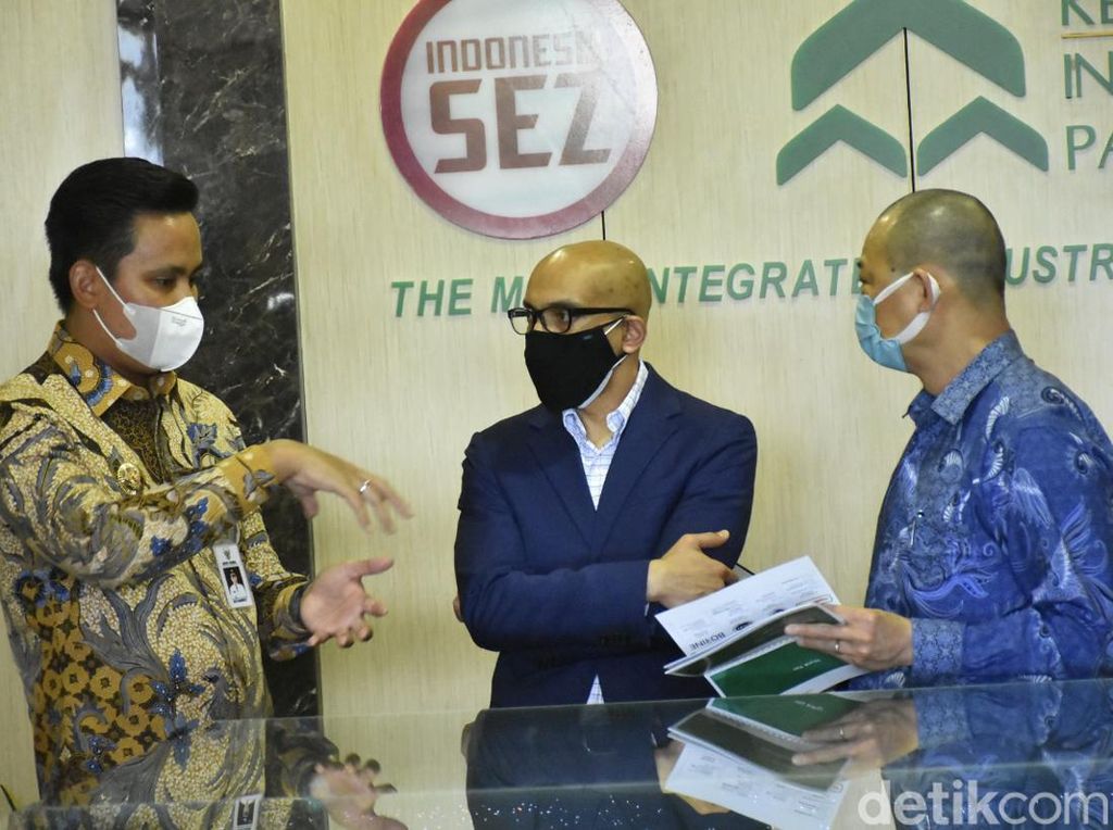 Dubes Singapura Pastikan Kelanjutan Kerja Sama di Kawasan Industri Kendal Dubes Singapura Pastikan Kelanjutan Kerja Sama di Kawasan Industri Kendal