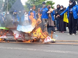 Penanganan Kasus Kekerasan Seksual di Sampang Lamban, PMII Demo-Bakar Keranda