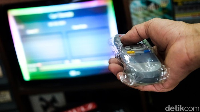 Jelang Migrasi TV Digital, Set Top Box Mulai Dijual di Toko Elektronik Pemerintah mewanti-wanti penduduk untuk bersiap migrasi ke TV digital. Set top box (STB) untuk migrasi ke TV digital pun sudah mulai marak dijual di toko elektronik.