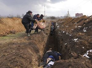 Korban Perang Ukraina vs Rusia Dikubur Massal