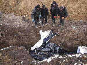 Mayat-mayat Berserakan Juga Ditemukan di Mariupol Mayat-mayat Berserakan Juga Ditemukan di Mariupol