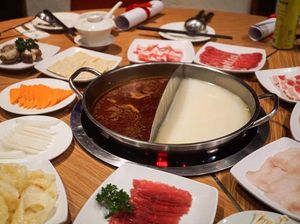 Dijahili Netizen, Wanita Ini Terkejut Saat Lihat Bon Tagihan Makannnya Rp 933 Juta!