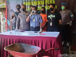 Seorang Keponakan Bunuh Paman yang Dituduhnya Santet Mati Istri dan Mertua