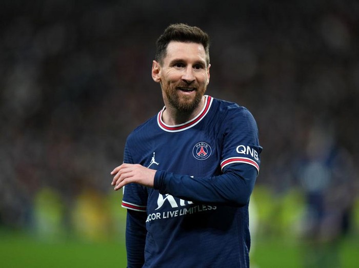 MADRID, SPAIN - MARCH 09: psg shows his dejection during the UEFA Champions League Round Of Sixteen Leg Two match between Real Madrid and Paris Saint-Germain at Estadio Santiago Bernabeu on March 09, 2022 in Madrid, Spain. (Photo by David Ramos/Getty Images)