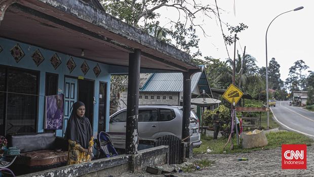 Rumah warga di kawasan Taman Hutan Rakyat Bukit Soeharto. Kalimantan Timur. Senin, 14 Februari 2022