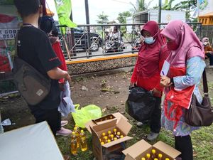 Operasi Pangan Murah di Tulungagung Diwarnai Pegawai Pemerintah Borong Migor