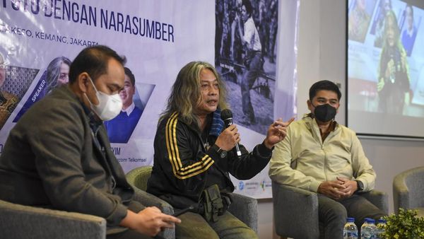 Lini Masa Pewarta Foto di Kantor Berita