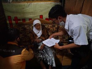 Lansia dan Warga yang Sakit di Kediri Dapat Bantuan Tunai
