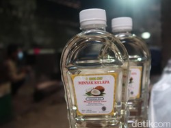 Minyak Goreng Langka Jadi Berkah Perajin Minyak Kelapa di Bantul