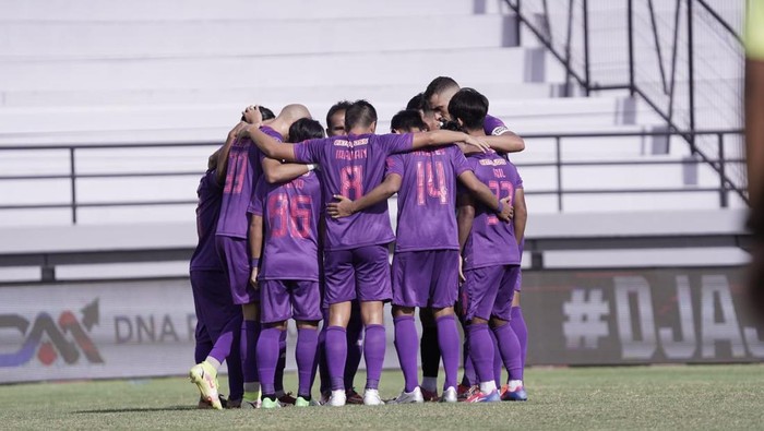 Persik Kediri akan melawan Persebaya Surabaya dalam laga lanjutan Liga 1. Untuk meraih poin penuh, Persik sudah menyiapkan kuncinya.