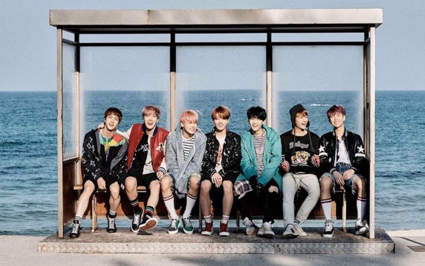 Potret BTS dalam foto konsep Spring Day