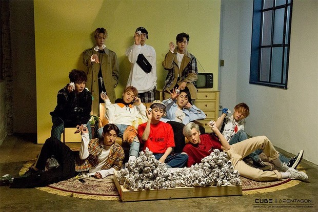 Potret PENTAGON dalam foto konsep Shine