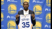 Mbappe bisa mengikuti jejak Kevin Durant yang gabung Warriors usai kalah bersama Thunder. Foto: dok. Twitter