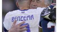 Karim Benzema jadi bintang El Real dengan trigol. Fans Madrid pasti ingin memeluk Benzema! Foto: dok. Twitter