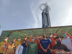 Terima Sertifikat Tugu Khatulistiwa, Sandiaga Ajak Kamu ke Pontianak