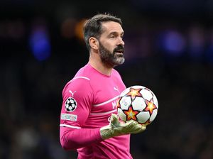 Scott Carson Dimainkan Pep, Langsung Buat Rekor Liga Champions!