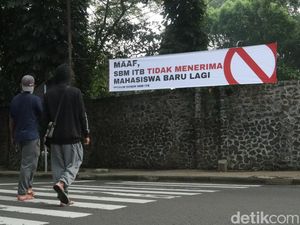 Konflik SBM ITB Tak Reda Usai Rektor-Mendikbud Disomasi Ortu Mahasiswa Konflik SBM ITB Tak Reda Usai Rektor-Mendikbud Disomasi Ortu Mahasiswa