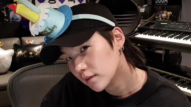 Siaran langsung Suga BTS di hari ulang tahunnya