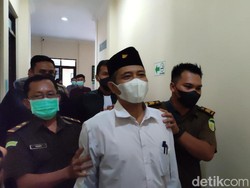 Tangis Penista Agama M Kace Bacakan Pembelaan: Saya Ikhlas