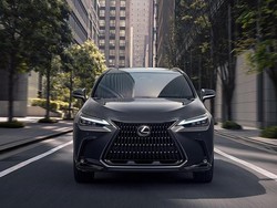 Lexus Kenalkan Inovasi Plug-in Hybrid Electric di GJAW 2022