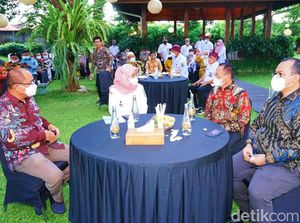 Bupati dan Ketua DPRD Mamuju Belajar Pelayanan Publik ke Banyuwangi Bupati dan Ketua DPRD Mamuju Belajar Pelayanan Publik ke Banyuwangi