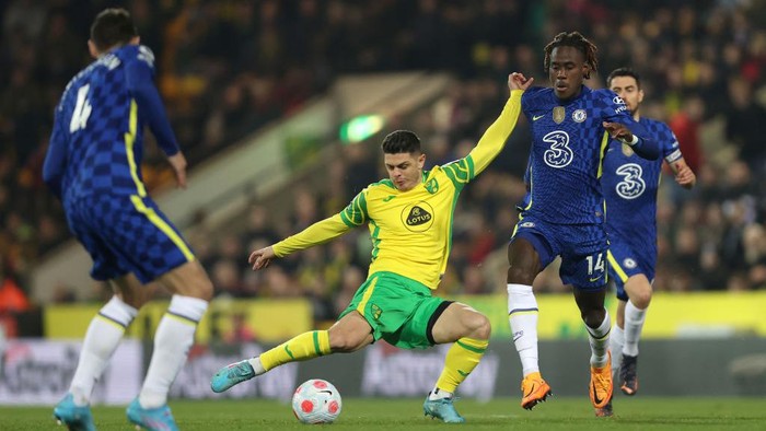 NORWICH, ENGLAND - MARCH 10: Milot Rashica of Norwich City shoots during the Premier League match between Norwich City and Chelsea at Carrow Road on March 10, 2022 in Norwich, England. (Photo by Julian Finney/Getty Images)