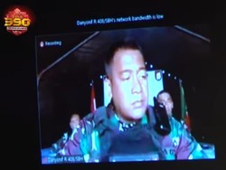 Mencekam! KKB Lepas Tembakan Saat Dansatgas Video Call dengan Panglima TNI