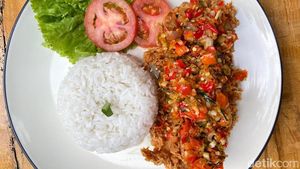 Bintaro Rasa Bali! Di Resto Ini Ada Ayam Sambal Matah hingga Kopi Pala Enak