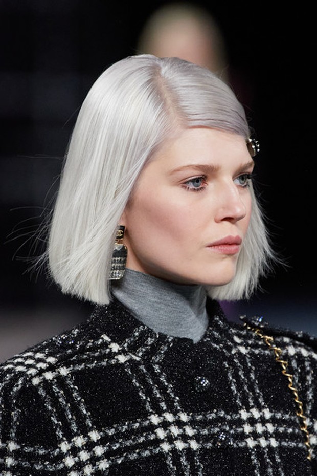 Sassoon bob yang diadopsi model Chanel/