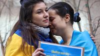 Gadis-gadis Cantik Ini Kecam Invasi Rusia ke Ukraina