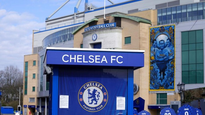 Kena Sanksi Gegara Abramovich, Begini Suasana di Stadion Chelsea Klub kepunyaan Abramovich, Chelsea, ikut kena sanksi buntut invasi Rusia ke Ukraina. Pasalnya miliarder Rusia itu jadi target hukuman karena dekat dengan Putin.