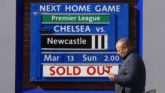Kena Sanksi Gegara Abramovich, Begini Suasana di Stadion Chelsea Klub kepunyaan Abramovich, Chelsea, ikut kena sanksi buntut invasi Rusia ke Ukraina. Pasalnya miliarder Rusia itu jadi target hukuman karena dekat dengan Putin.