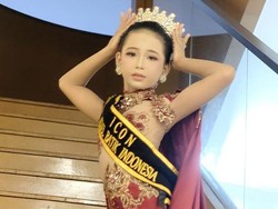 Putri Cilik dari Babat Lamongan Jadi Ikon Model Batik Indonesia 2022