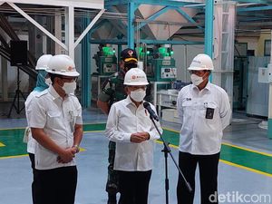 Maruf Amin Sidak Gudang Bulog, Stok Beras Aman?