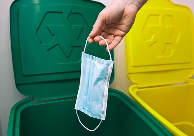 Masker kotor menjadi sarang tertimbunnya bakteri serta virus