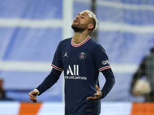 Neymar Akan Bertahan di PSG demi Trofi Liga Champions